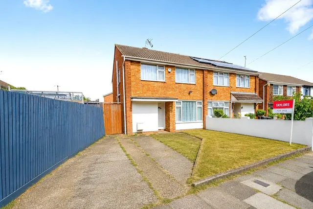 Minorca Way, Luton, Bedfordshire, LU4, photo 1