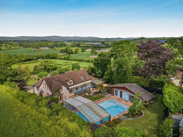 Two Mile Oak, Newton Abbot, TQ12, photo 1