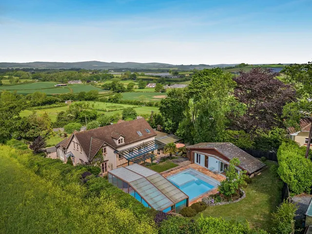Two Mile Oak, Newton Abbot, TQ12, photo 1