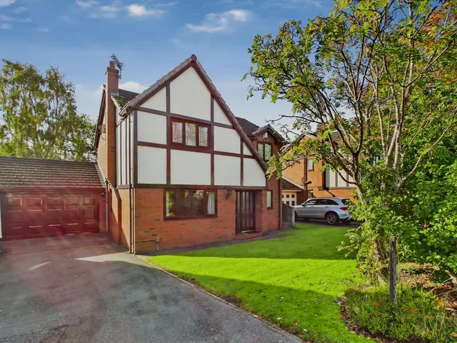 Avery Road, Haydock, WA11, photo 1