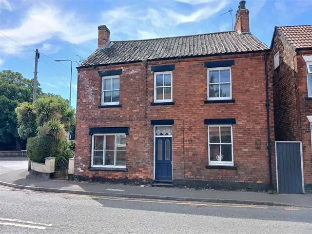 Holydyke, Barton-Upon-Humber, DN18, photo 1
