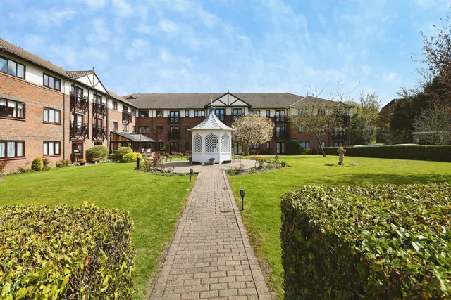 Ravenscourt, Sawyers Hall Lane, Brentwood, Essex, CM15, photo 1