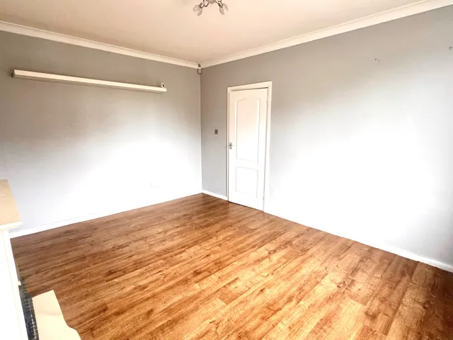 Photo 3 — Molyneux Avenue, Warrington, WA5 0DP