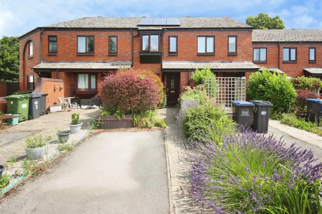 Lammas Walk, WARWICK, photo 1