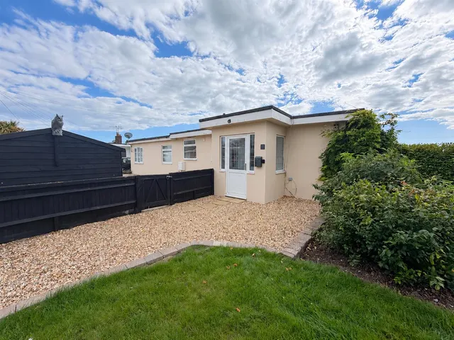 2 bedroom house — Camber Drive, Pevensey Bay, Pevensey, BN24 6RN