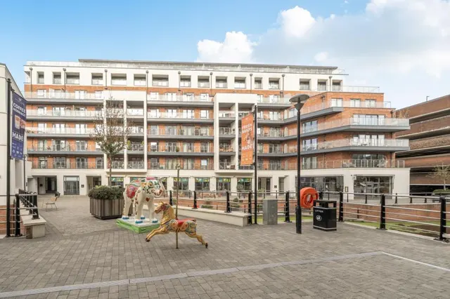 The Colonnade, Maidenhead, SL6, photo 1