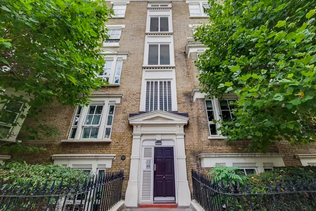 London, E2, photo 1