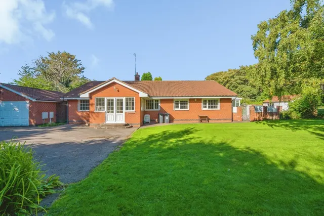 Watling Street, Wilnecote, B77, photo 1