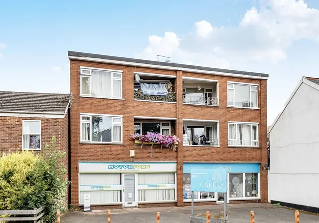 Francis Close, Exeter, photo 1