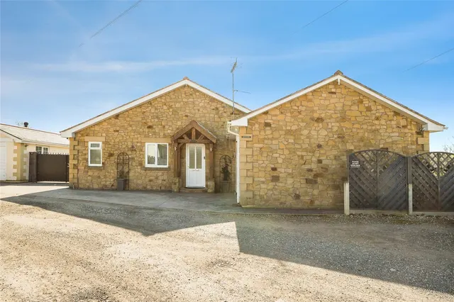 Tan Y Graig, Cefn Mawr, LL14, photo 1