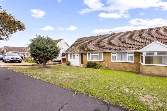 Quarry Lane, Seaford, BN25, photo 1