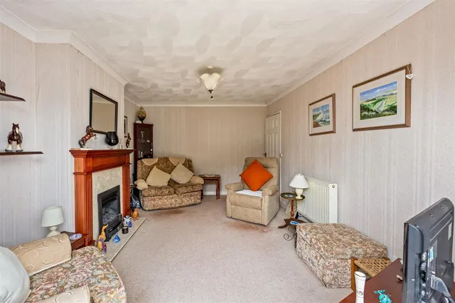Quarry Lane, Seaford, BN25, photo 3