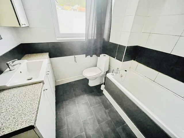 Duke Street, Abertillery, NP13, photo 3