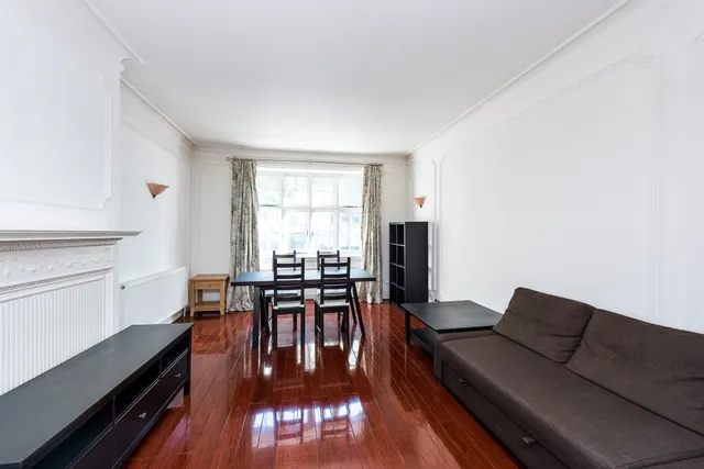 Flat 3, 25 Queens Gate, London, photo 1