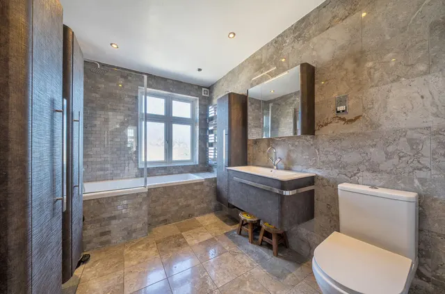Thaxted Road, London, SE9, photo 3