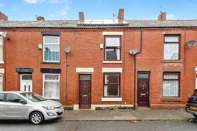 Smallshaw Lane, Ashton-under-Lyne, Greater Manchester, OL6, photo 1
