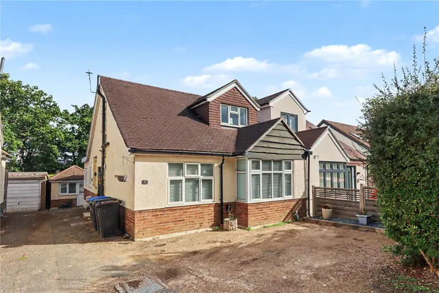Robin Hood Road, St. Johns, GU21, photo 1