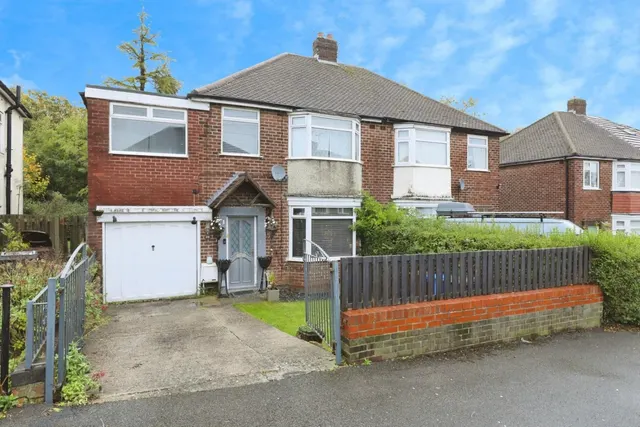 Kew Crescent, Charnock, S12, photo 1