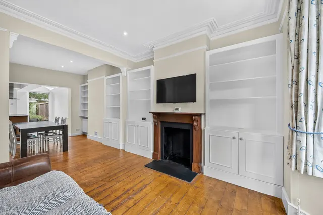 Trehern Road, London, SW14, photo 3