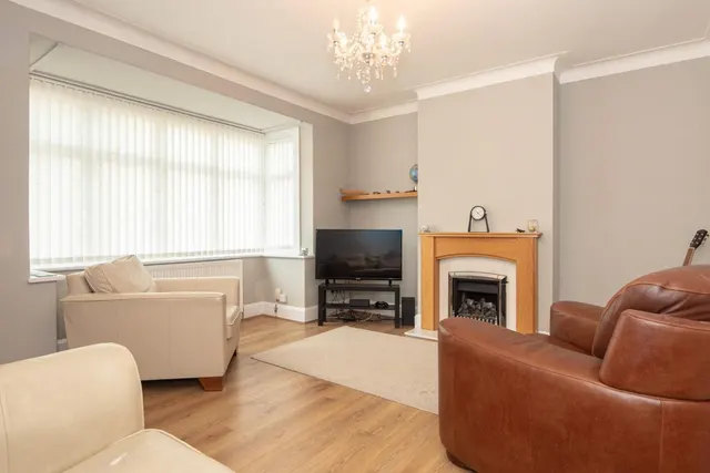 Butt Lane, Leeds, LS12, photo 2