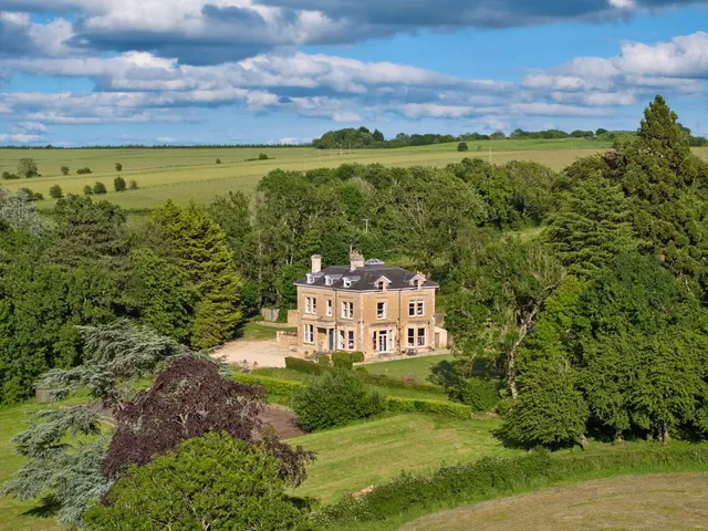 Little Compton, Moreton-in-Marsh, Warwickshire, GL56 0SW, photo 1