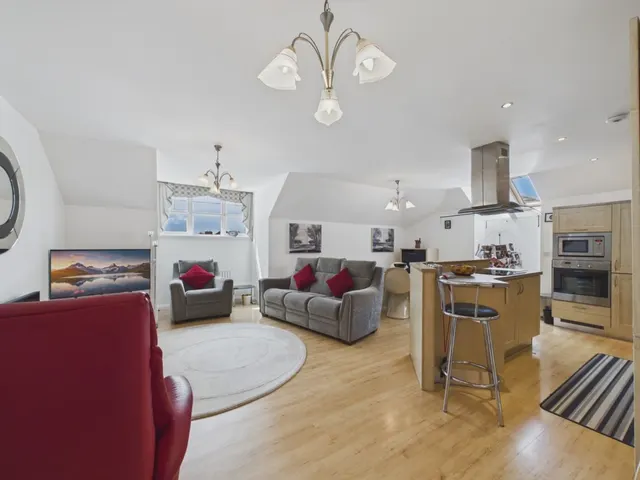 Wyndthorpe Court, Rotherham, photo 1