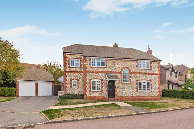 Winkfield Row, Bracknell, RG42, photo 1