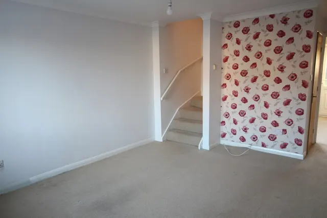 Photo 2 — Campbell Close, Grantham