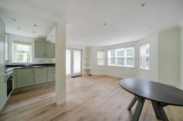 Sydney Road, Guildford, GU1, photo 2