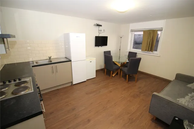 Trinity Road, Bootle, L20, photo 1