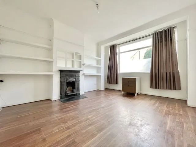 Photo 2 — Granton Road, London SW16 5AN
