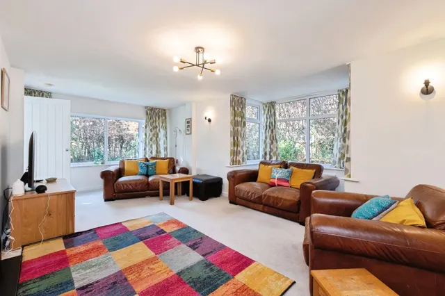Pikes Hill Avenue, Lyndhurst, SO43, photo 3