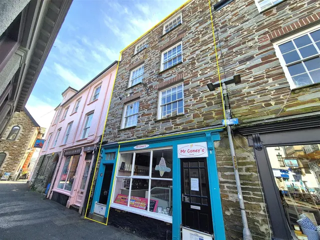 Webb Street, Fowey, photo 1