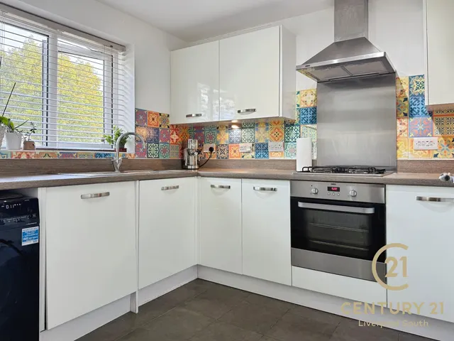 Mildenhall Road, L25, photo 3