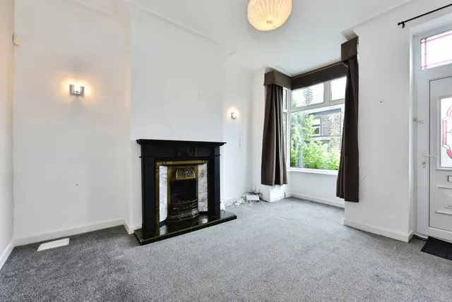 Photo 2 — Aysgarth Road, Sheffield, S6