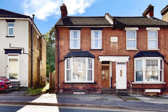 Photo 2 — Sheals Crescent, Maidstone, Kent, ME15