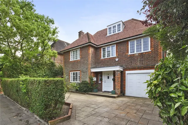 Holne Chase, London, N2, photo 2
