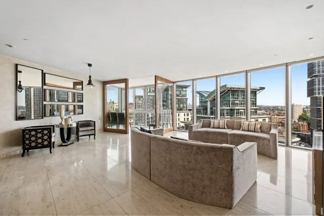 George Wharf, Battersea, SW8, photo 1