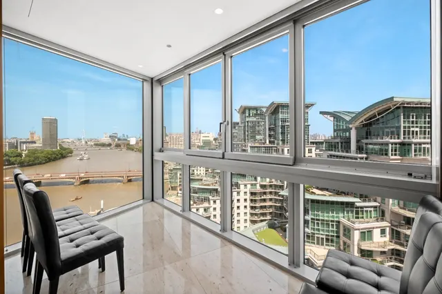 George Wharf, Battersea, SW8, photo 2