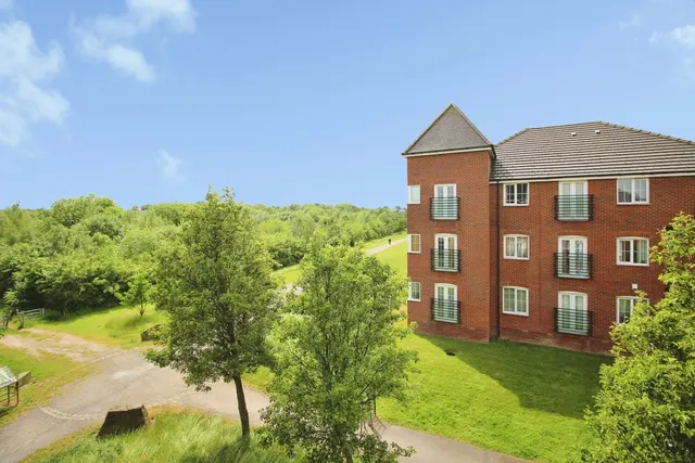 Photo 3 — Fenton Place, Middleton, Leeds, West Yorkshire, LS10