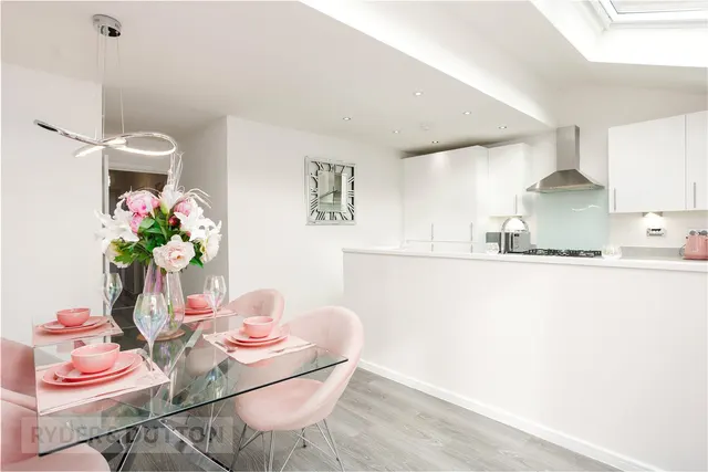 Water Mill Avenue, Chadderton, OL9, photo 3