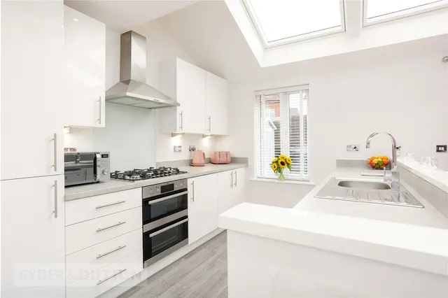 Water Mill Avenue, Chadderton, OL9, photo 2