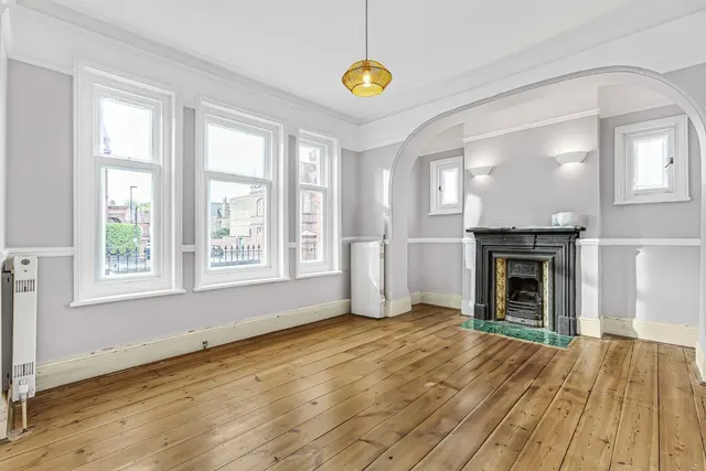 Barcombe Avenue, SW2, photo 2