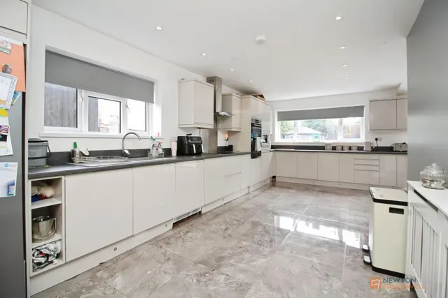 Woodland Drive, Leicester, LE3, photo 3
