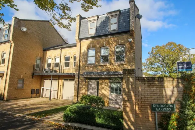Kensington Gardens, Lynton Lane, SK9, photo 1