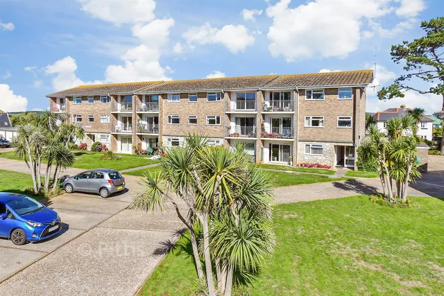 Howard Road, Shanklin, PO37, photo 1