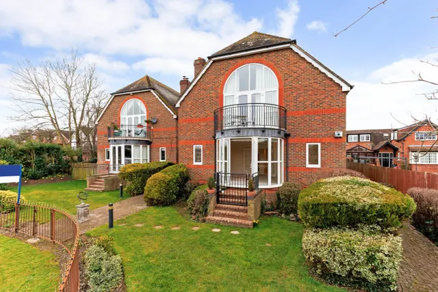 Windsor Road, Windsor, SL4, photo 1