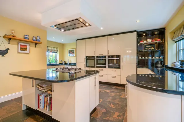 Photo 3 — Dovecote Close, Snitterby, Gainsborough, Lincolnshire, DN21 4AT