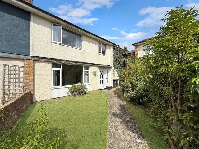 Victoria Park, Great Cheverell, SN10, photo 1