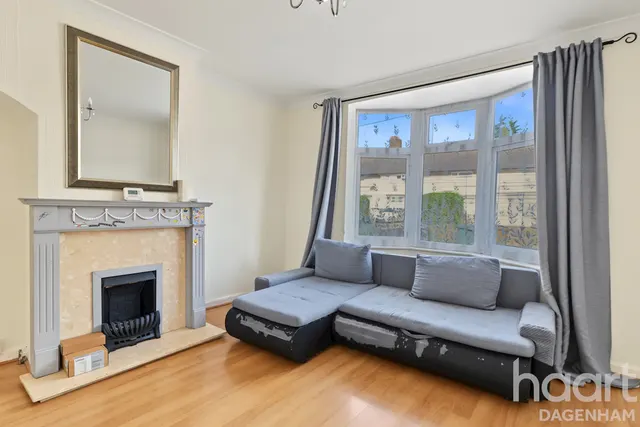 Ilchester Road, Dagenham, RM8, photo 3